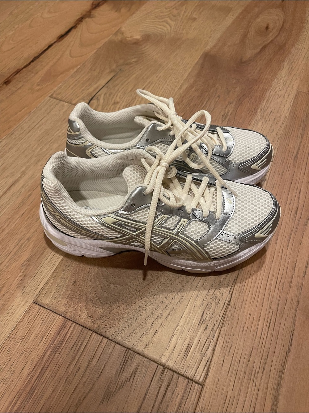 Asics Gel 1130 Silver & White Mesh Athletic Sneakers - Picture 2 of 5